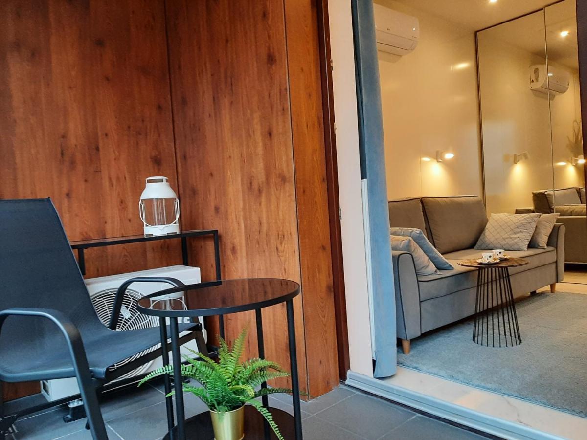 Siedmiogrodzka - Handy Location, Aircon & Garage Free Butas