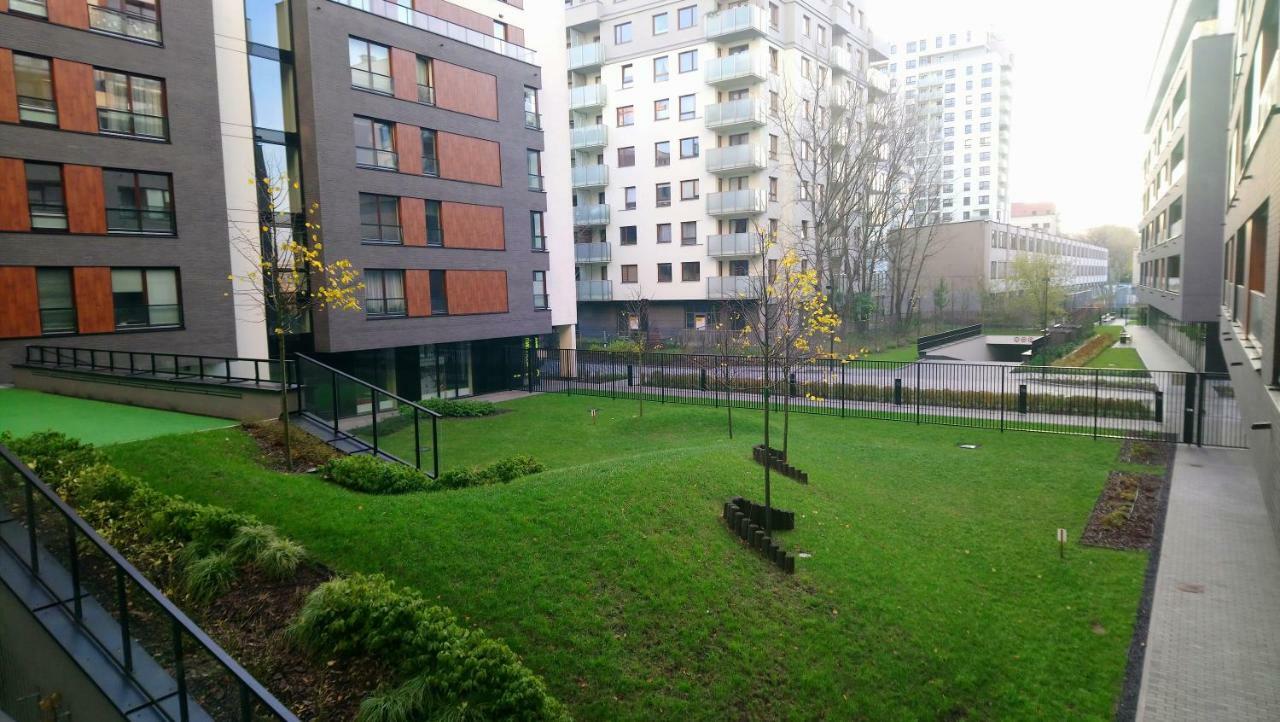 Siedmiogrodzka - Handy Location, Aircon & Garage Free Butas Warsaw