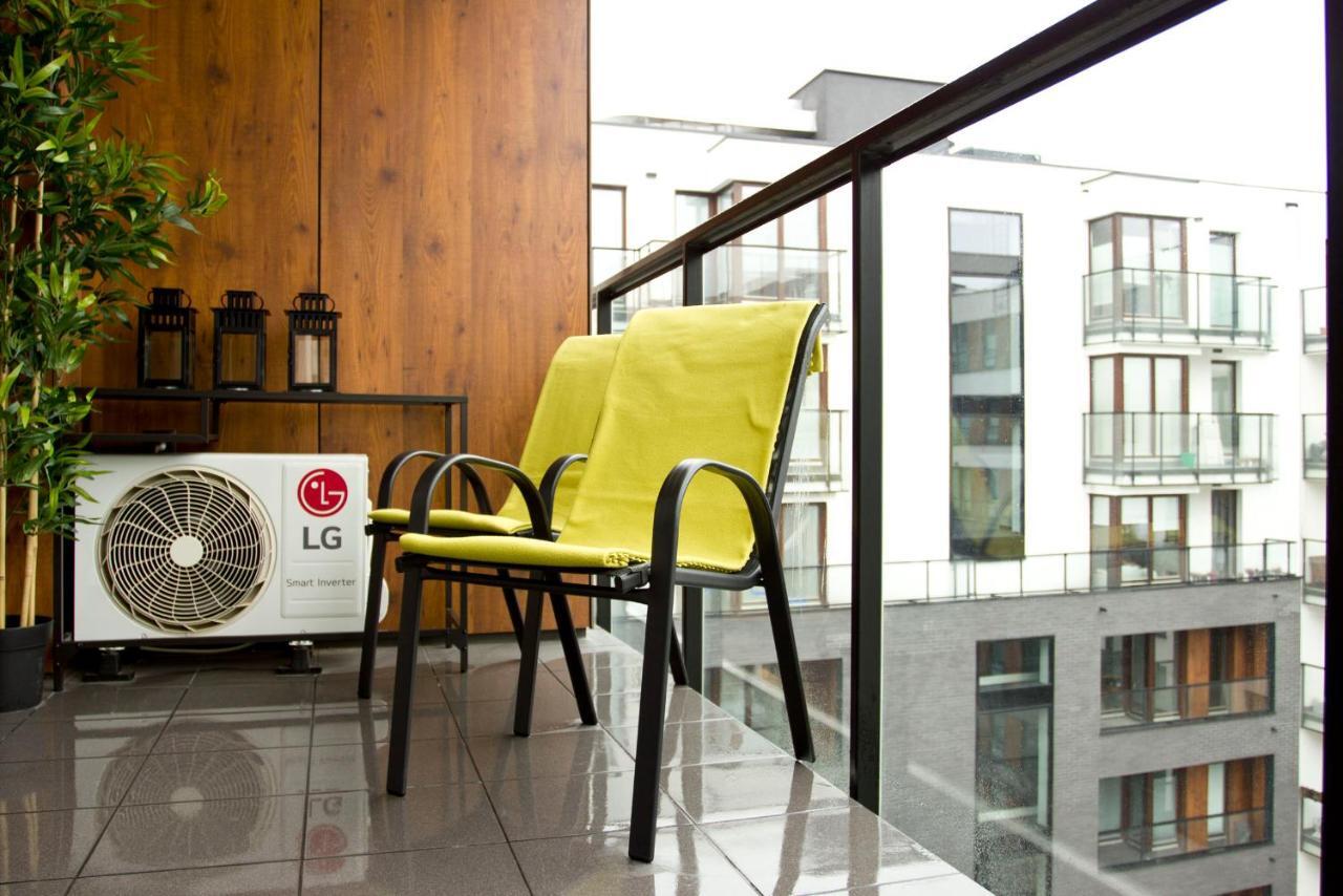 Siedmiogrodzka - Handy Location, Aircon & Garage Free Butas Warsaw