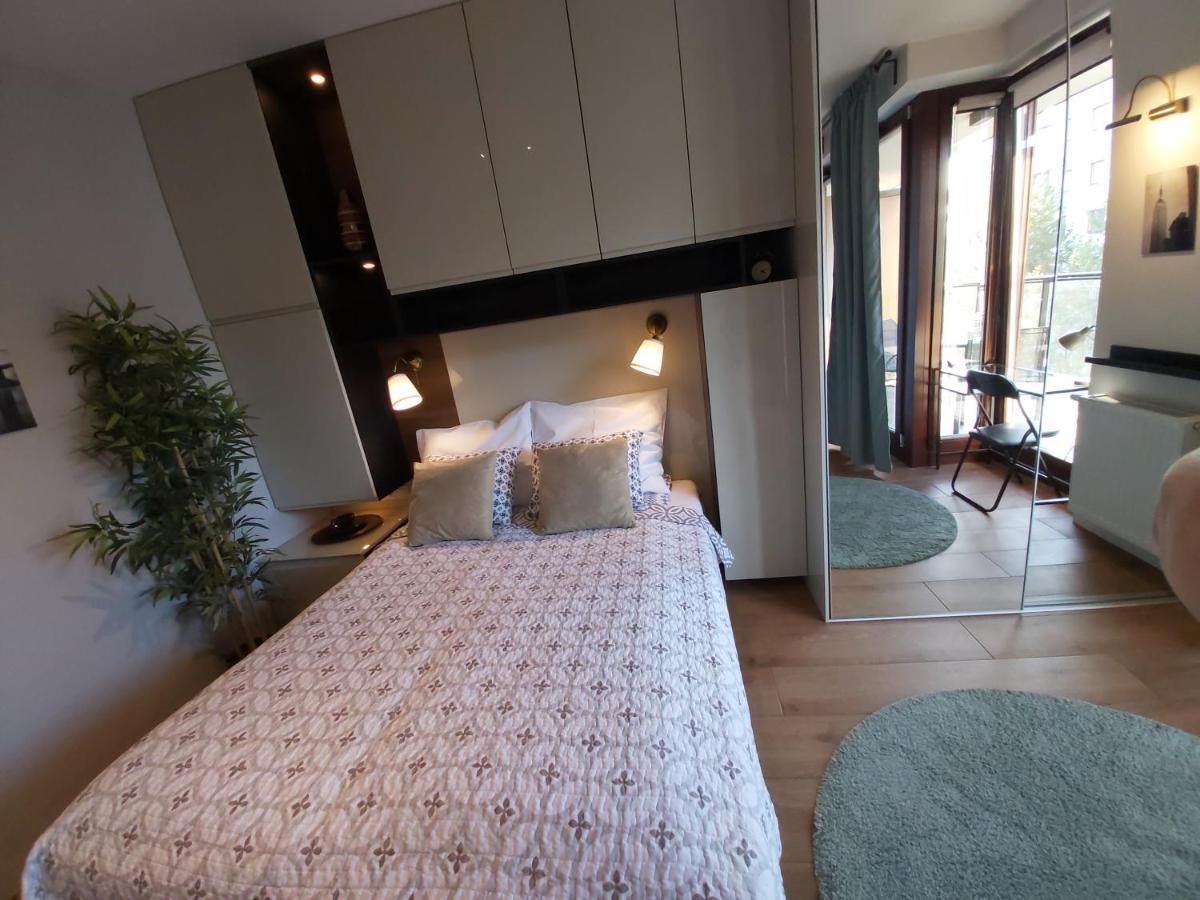 Siedmiogrodzka - Handy Location, Aircon & Garage Free